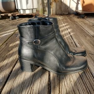 Heeled ankle booties